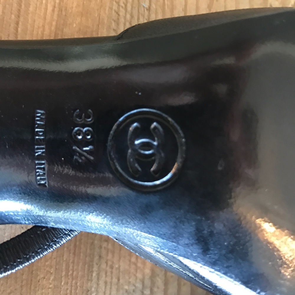 Vintage Chanel Slingbacks Cap Toe - Picture 4 of 7