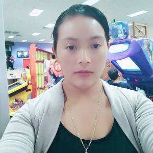 Meet your Posher, Ester