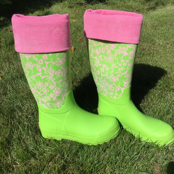lilly rain boots