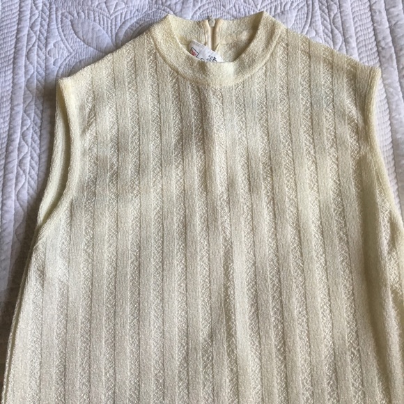 Sleek Vintage Dress - Picture 4 of 8