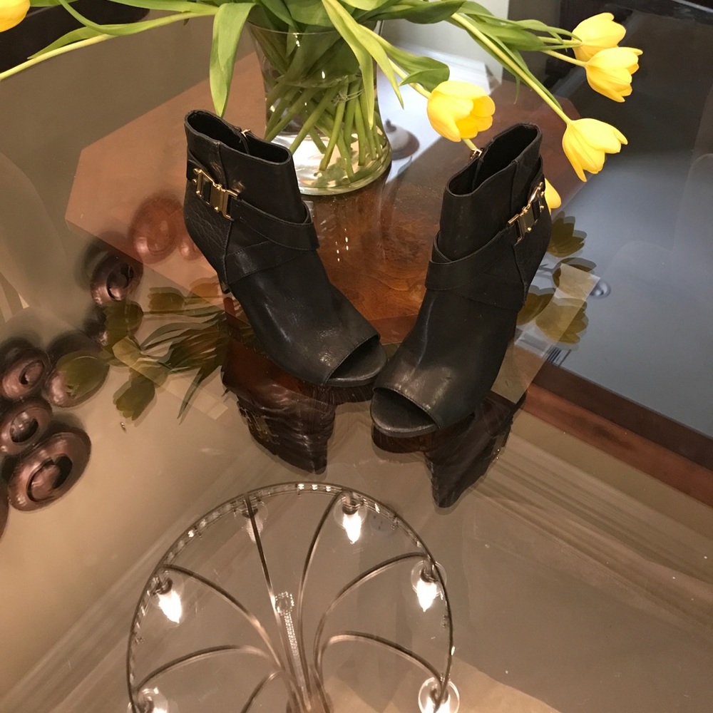Vince Camuto open toe Bootie