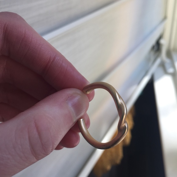 NWT Francesca's Knotted Brushed Gold Hoop Earrings - Picture 7 of 8