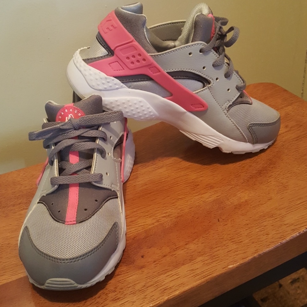 Nike Huarache size 3 kids(reposh)