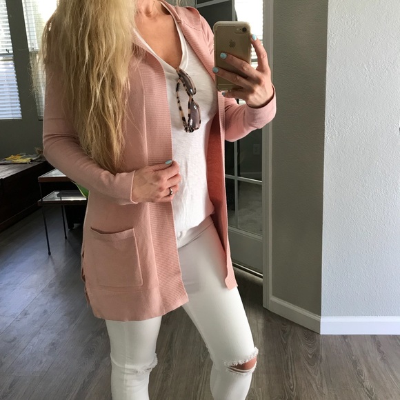 Sweaters - 🚫SOLD OUT Velvet Blush Cardigan