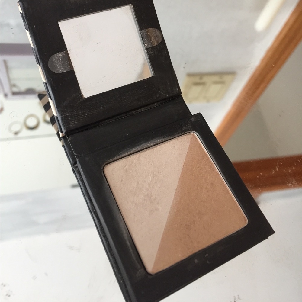 Beautycounter eye shadow duo pearl champagne