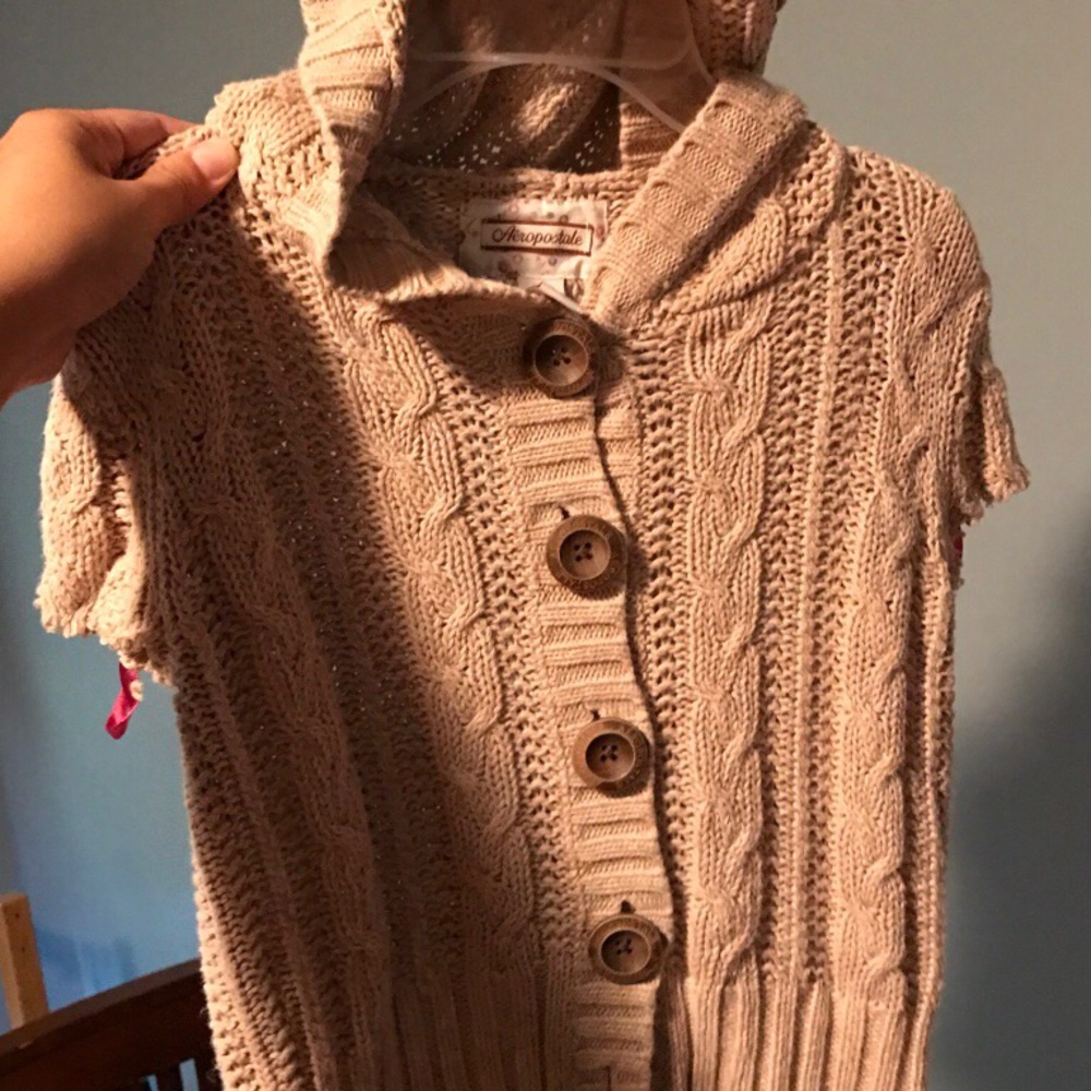 Short sleeve sweaters