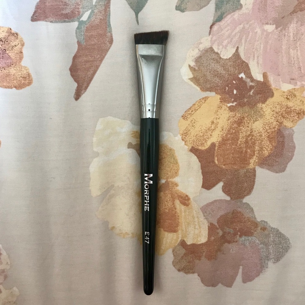 Morphe E47 Flat Angled Contour Brush