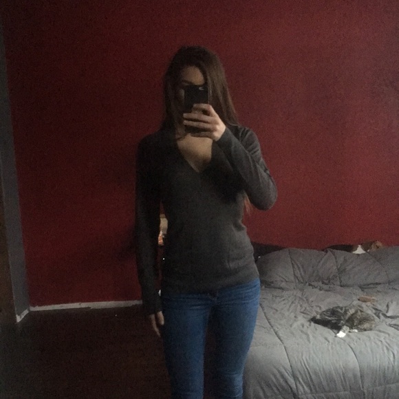 CLOSET CLOSING - Picture 3 of 3