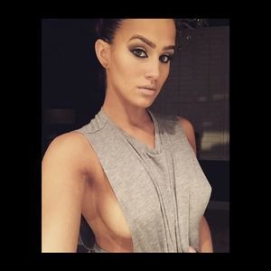 Meet your Posher, Devin