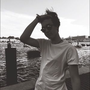 Meet your Posher, Josiah