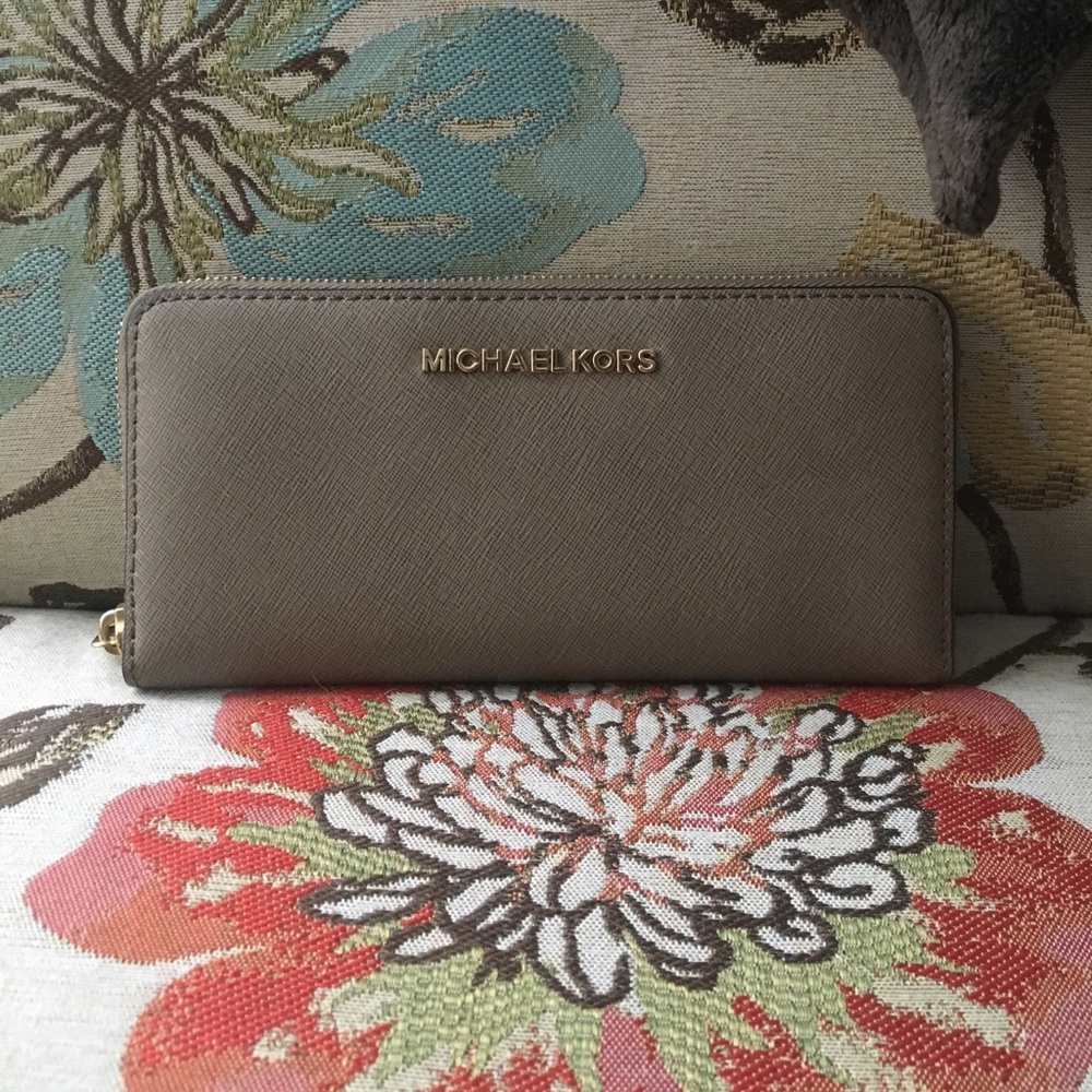 New Michael Kors wallet