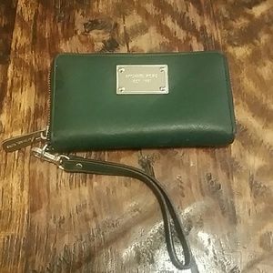 Michael Kors wristlet/wallet