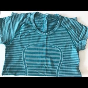 Lululemon swiftly tech short sleeve