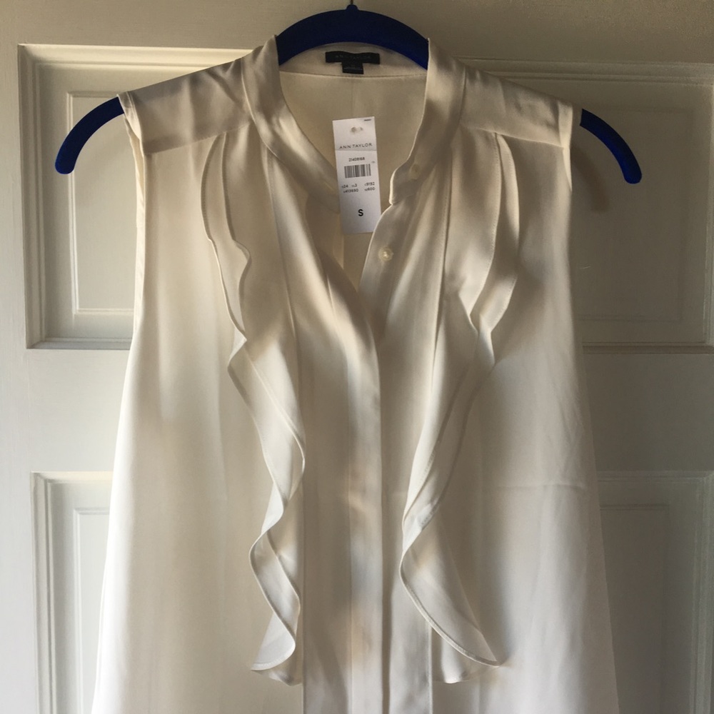 NWT ANN TAYLOR small off white sleeveless blouse