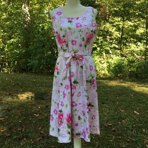 Super cute and fun flowery dress