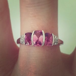 14k white gold ring with pink topaz and diamonds
