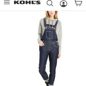 Levi's Overall. Womens