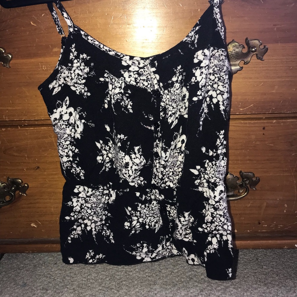 Black & white floral tank top