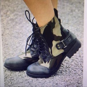 Brand new combat boots