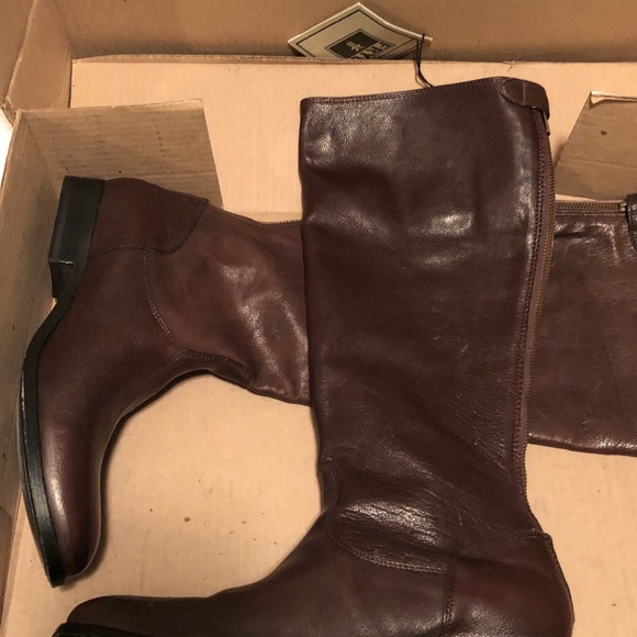 Brand New Frye Boots - Never Worn - Still in Box - Picture 8 of 8