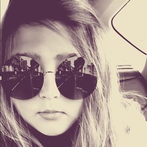 Meet your Posher, Grace