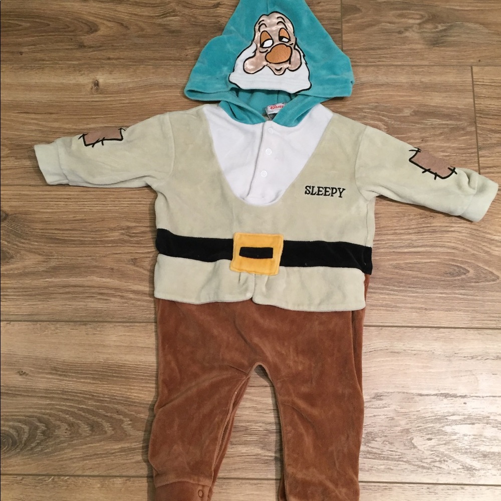 Disney Snow White costume " Sleepy" 9-12 months