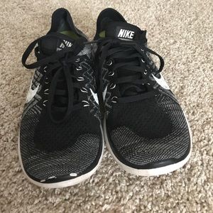 Women’s Nike Free 4.0 Flyknit Tennis Shoes