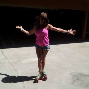 Meet your Posher, Mona