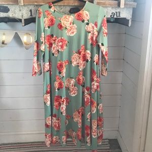 Beautiful Midi Dress!