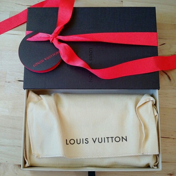 Louis Vuitton Josephine Wallet - Picture 5 of 6