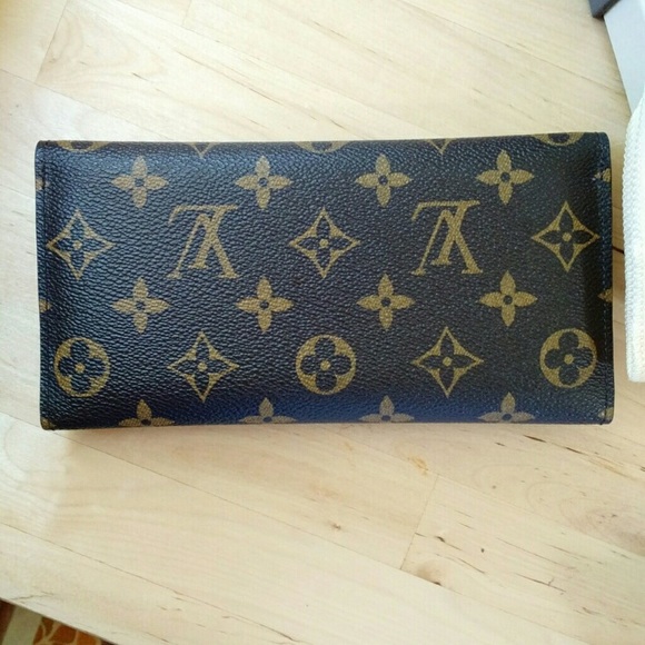Louis Vuitton Josephine Wallet - Picture 6 of 6