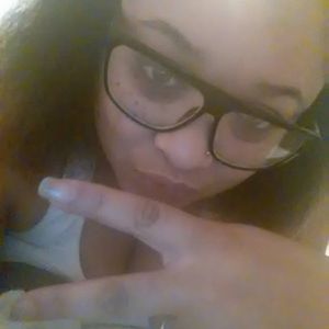 Meet your Posher, Alonda