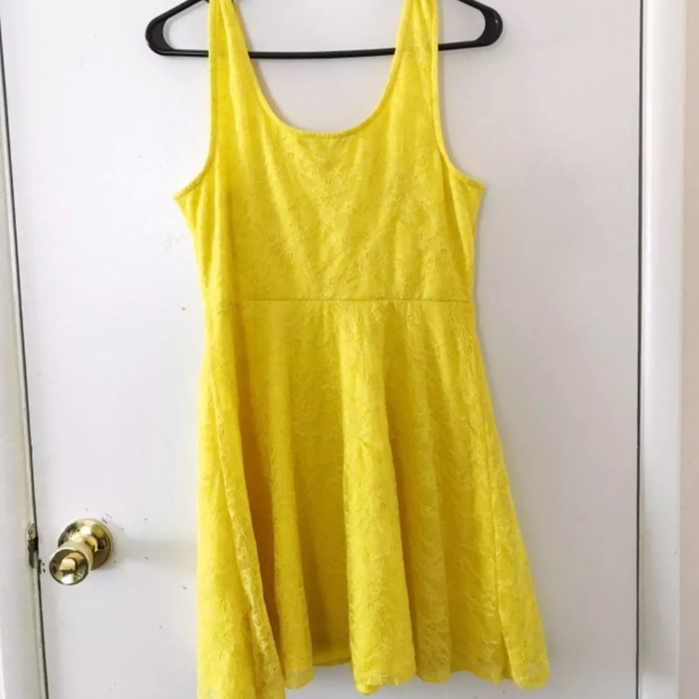 Forever 21 yellow Lace Dress