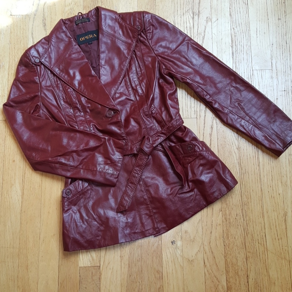Like NEW Vintage red trench style leather jacket