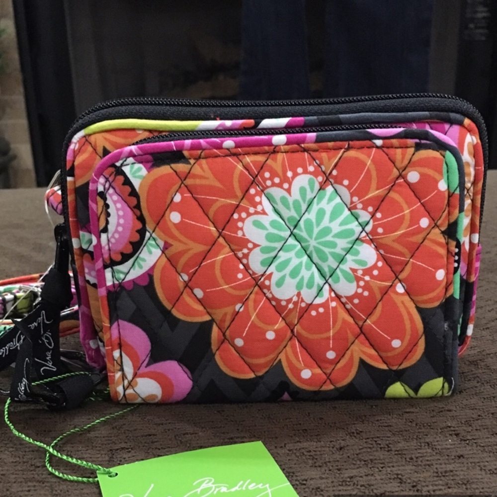NWT! $58- Vera Bradley Messenger Bag- Ziggy Zinnia