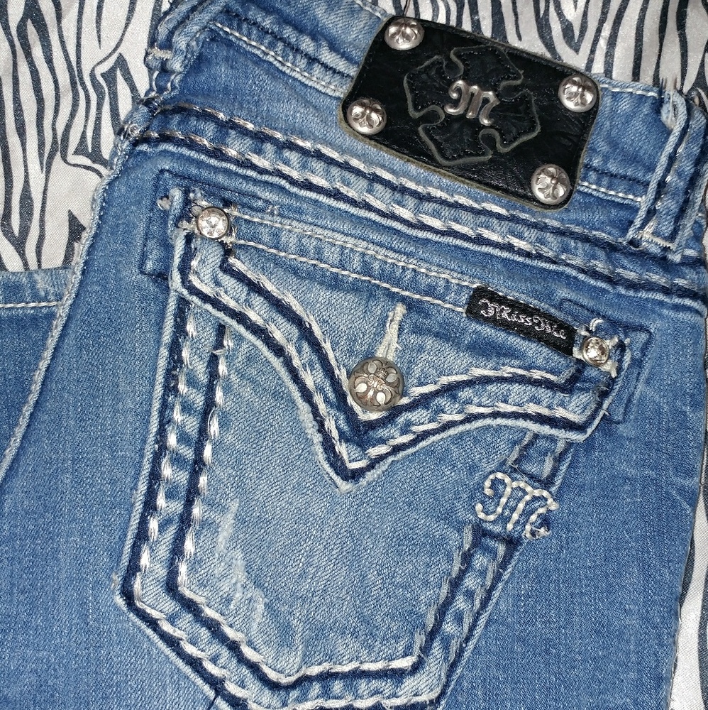 Great pair of Miss Me jeans size 27