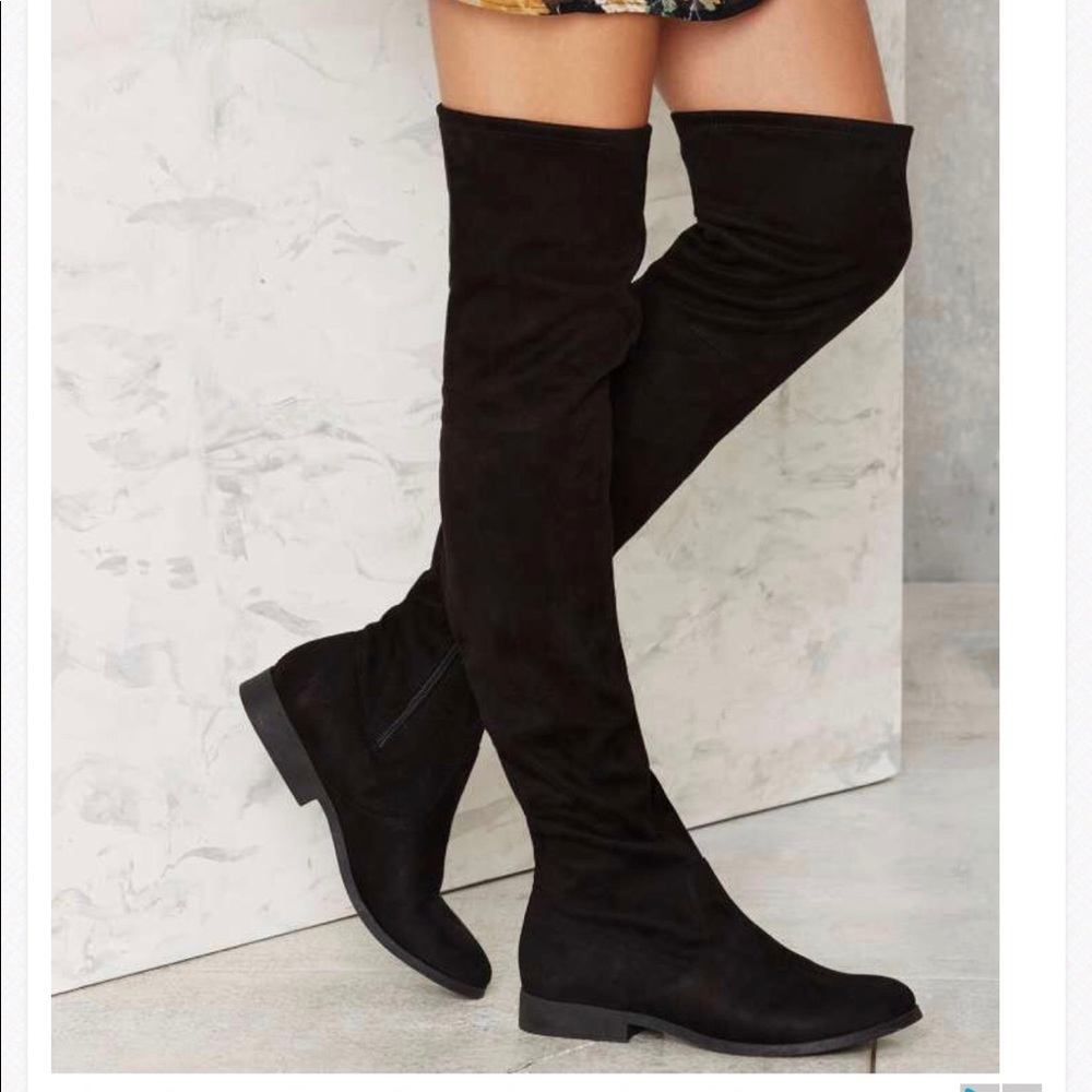 Call it spring “Legivia” over the knee boot