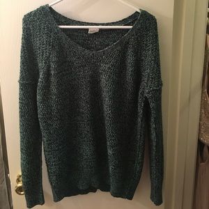 Loose Sweater! Can be worn off the shoulder