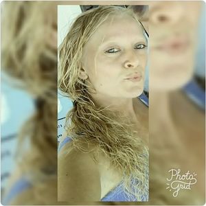 Meet your Posher, Candi