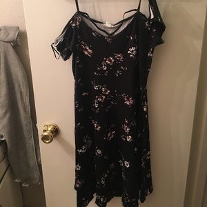 Off the Shoulder dress floral black mini