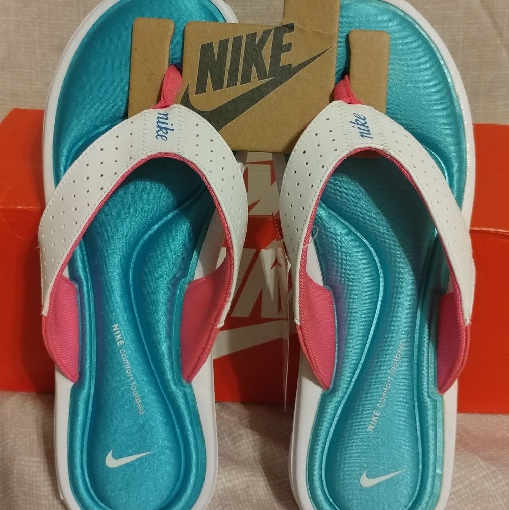 Nike comfort thong flip flops