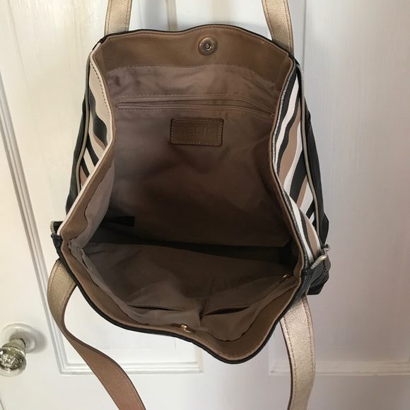 Relic purse! - Picture 2 of 3