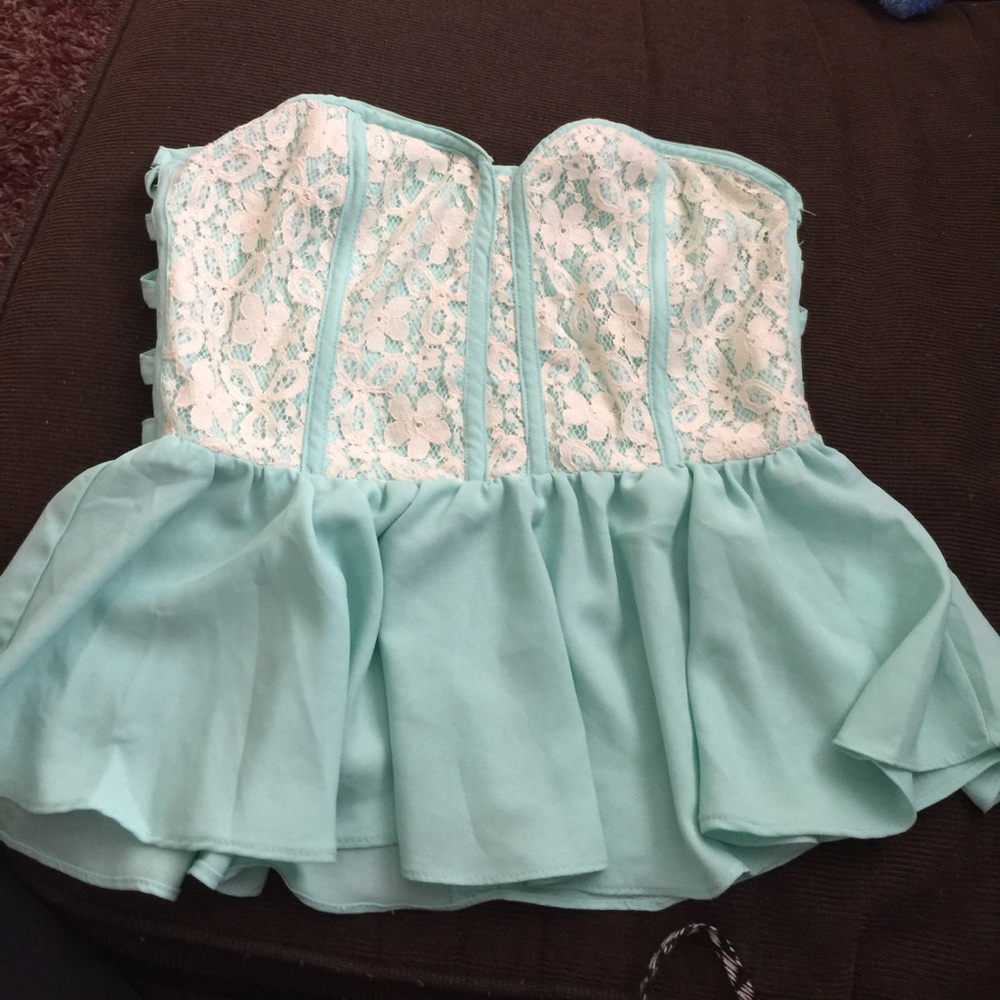 Staples top