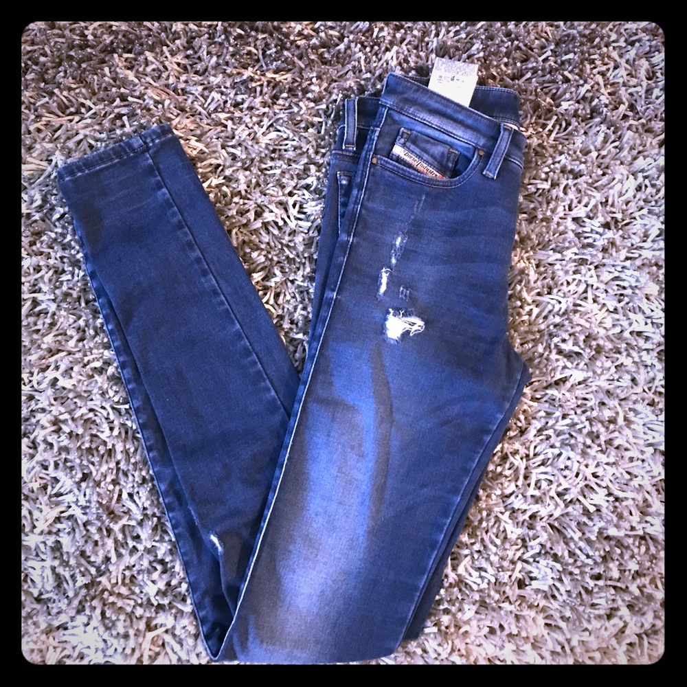 Diesel Skinzee super slim-skinny.