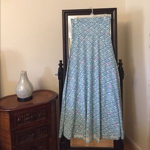 🚨PRICE DROP🚨Lularoe maxi skirt