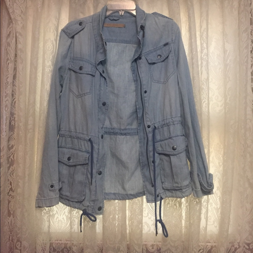 Max Jeans Chambray Cargo jacket!!