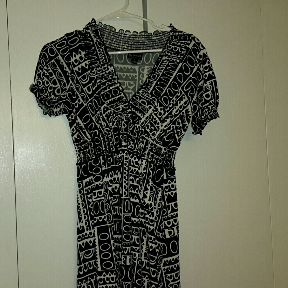 EN FOCOS STUDIO DRESS - Picture 2 of 4