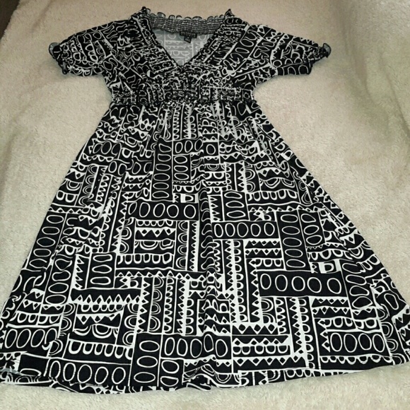 EN FOCOS STUDIO DRESS - Picture 3 of 4