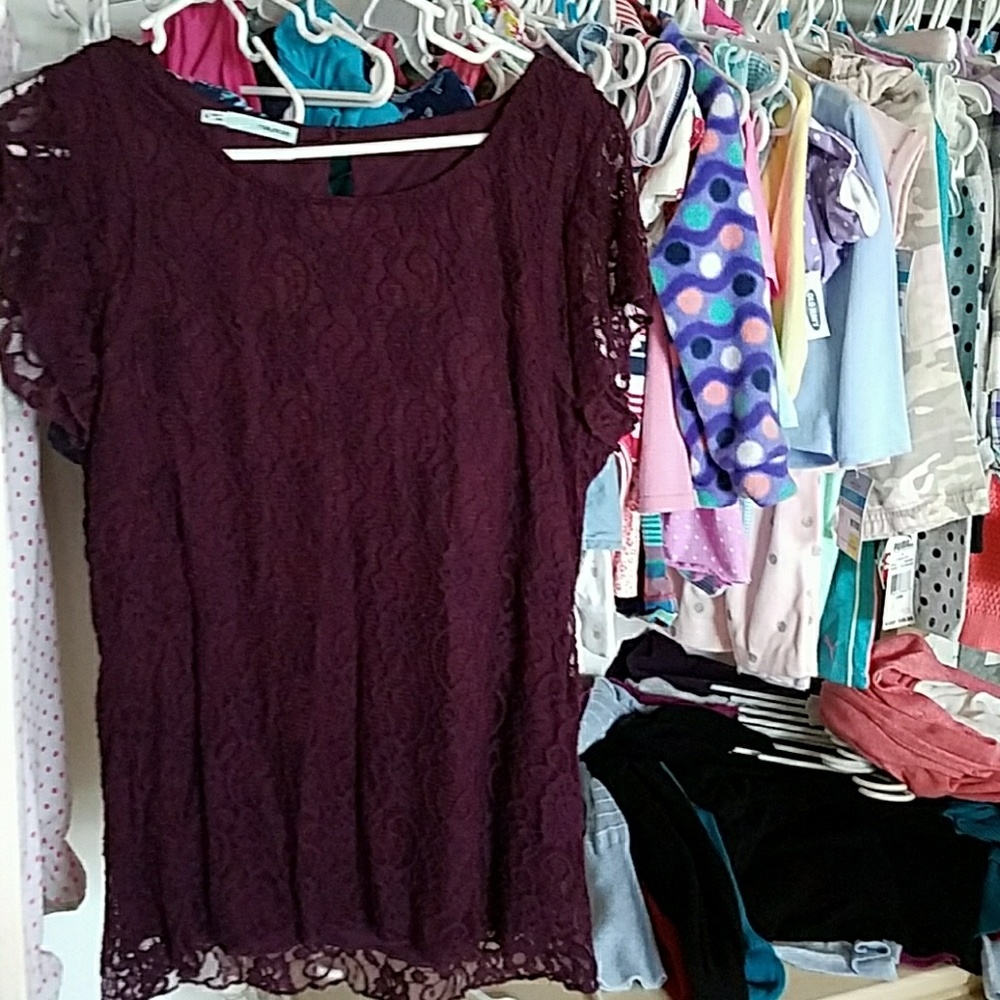 XL lace top