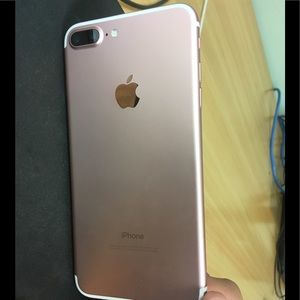 Rose Gold iPhone 7 Plus